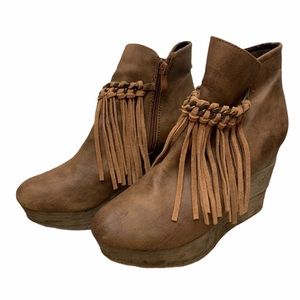SBICCA Brown Wedge Booties with Fringe Size 8.5